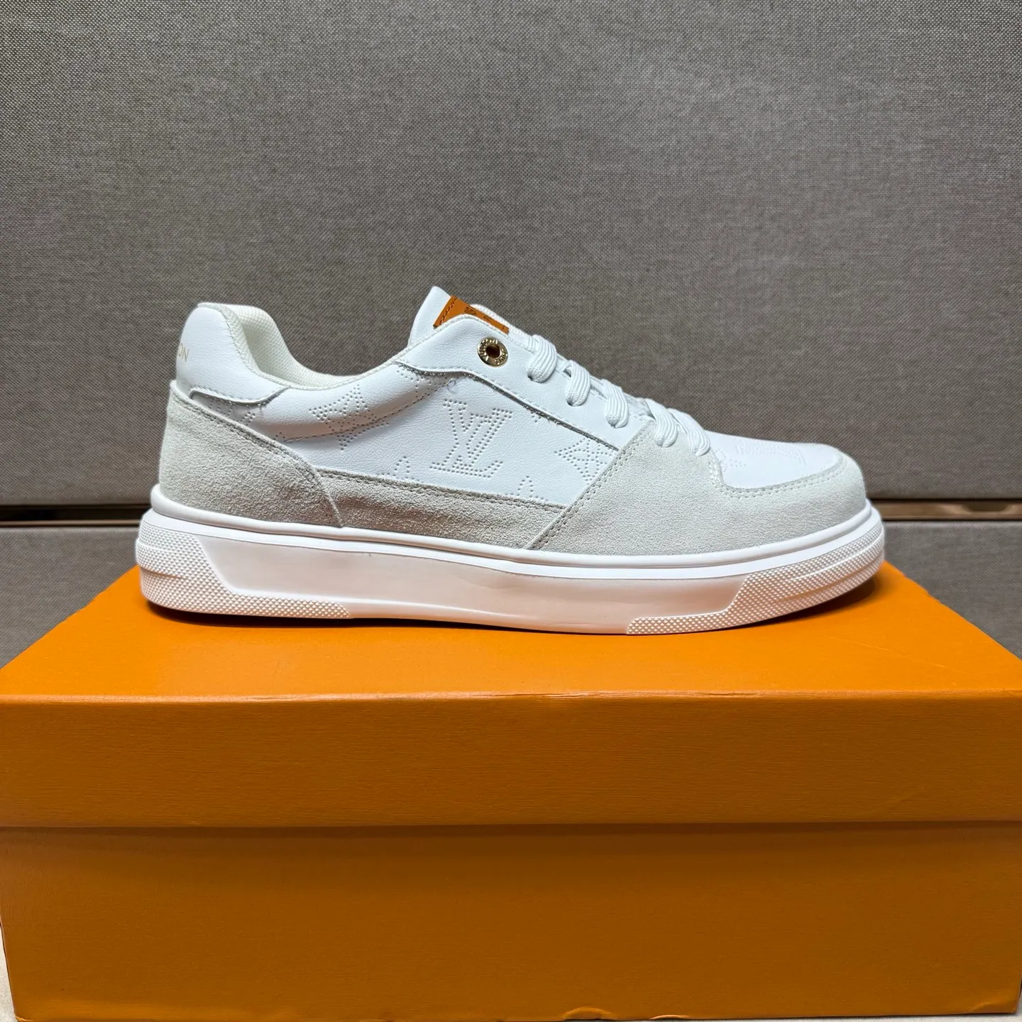 ⬛️Men's shoes 💰p400 [LV～] Men's casual shoes 2025z cabinet sales simultaneously 🔶Size: 38-44 #️⃣ 🔷2 colors🔜The upper is made of multi-material splicing➕Mesh lining, comfortable and breathable, sole: original comfortable and wear-resistant outsole, ⚠️real thing📱photographed🎬real thing is better📢📢📢